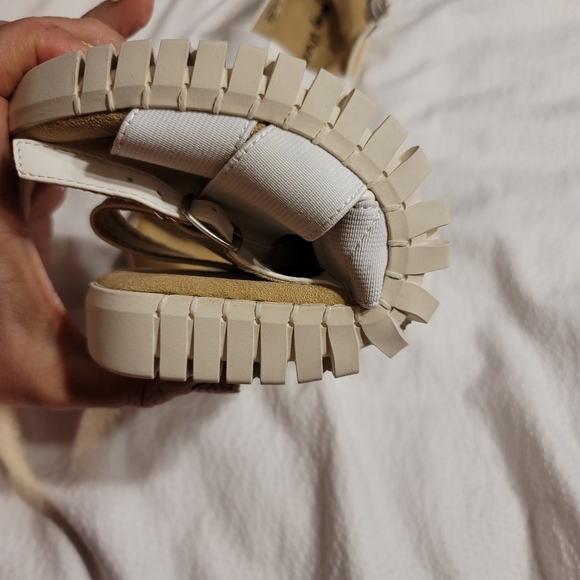 NWOB EASY STREET MAGGIE Women's Slingback Sandals WHITE GORE  6.5 MEDIUM - Picture 13 of 14